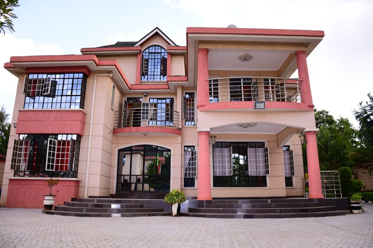 5 bedrooms massionete